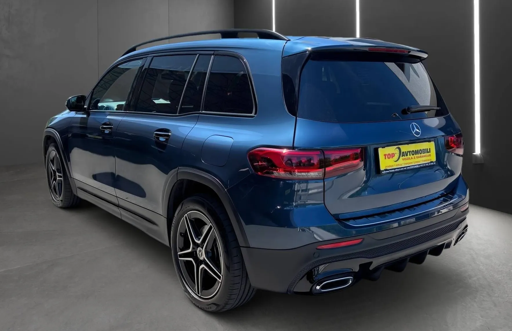 Zunanja slika - Mercedes-Benz GLB-Razred - GLB 200 d AMG BLACK EDITION PANORAMA KAMERA 7 SE - 5