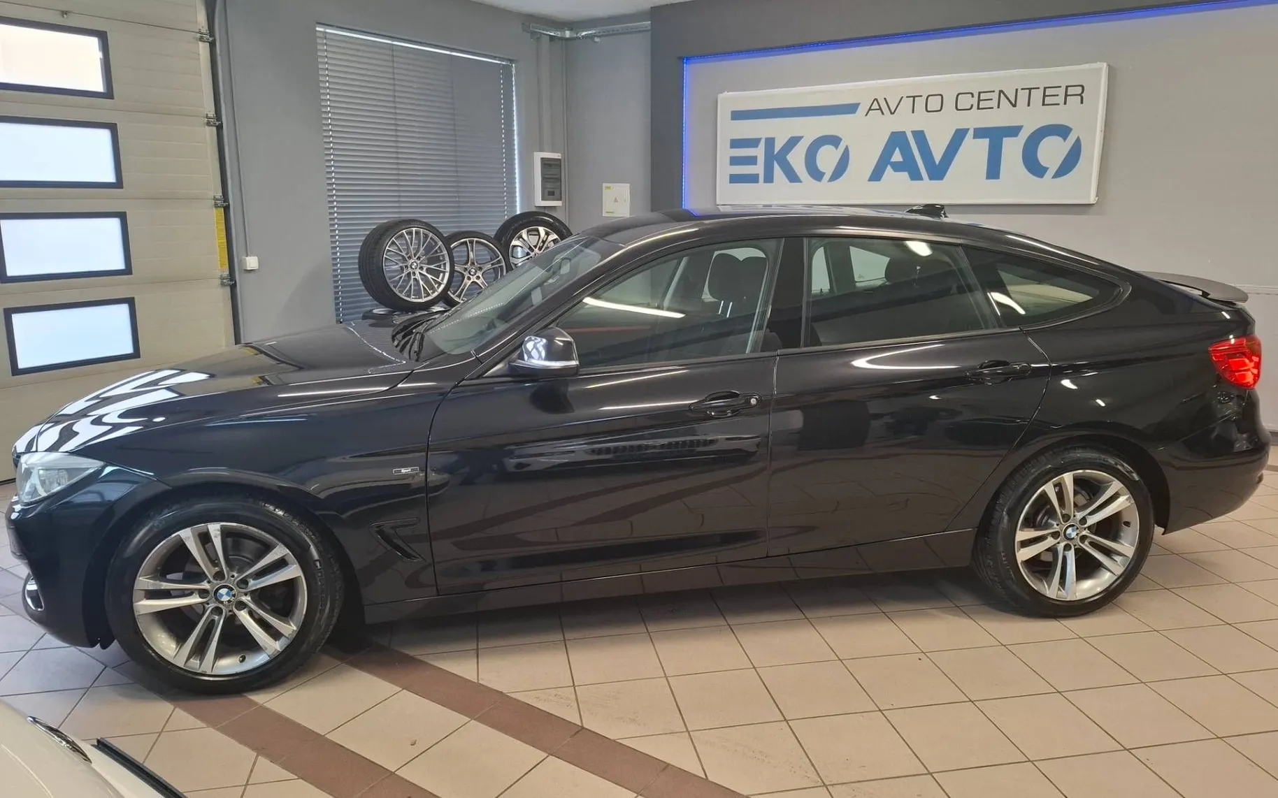 Zunanja slika - BMW serija 3 Gran Turismo: - 318d Gran Turismo PDC-TEMP.-LED-ALU-SLO-1LASTNIK - 5
