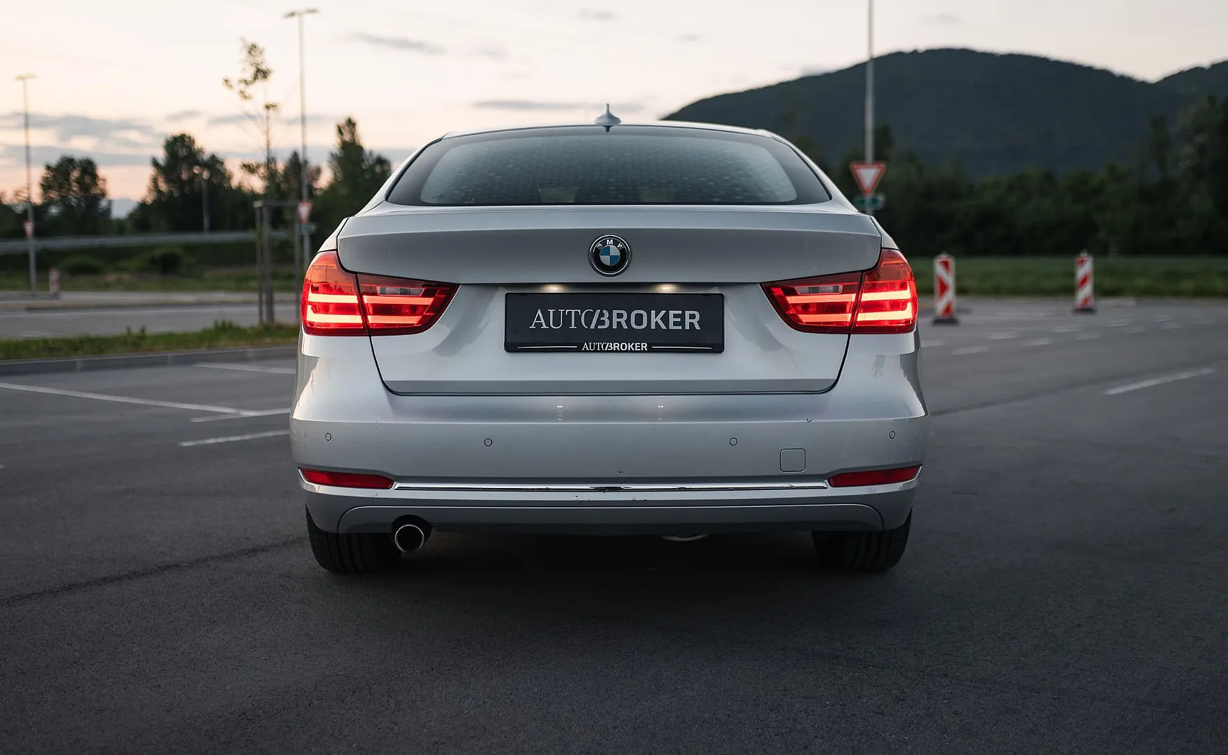 Zunanja slika - BMW Serija 3 - Gran Turismo: 320d xDrive  ACC XEN HUD NAV PDC 18 G6M  Z - 6