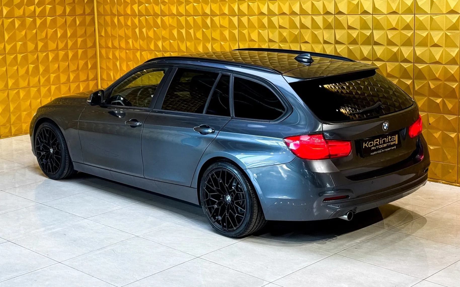 Notranja slika - BMW serija 3 Touring: - 318d AUT. LED-GRETJE-NAVI-EL. PRTLJAZNIK - 8
