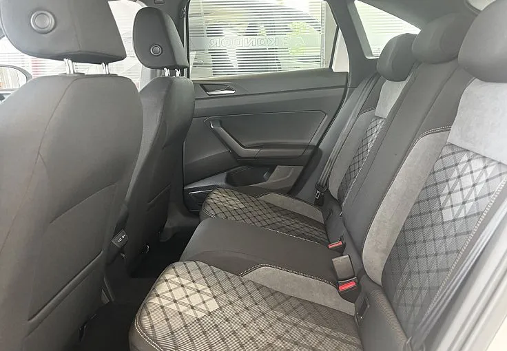 Zunanja slika - Volkswagen Taigo - R-Line 4JOY 1.5 TSI DSG - 10