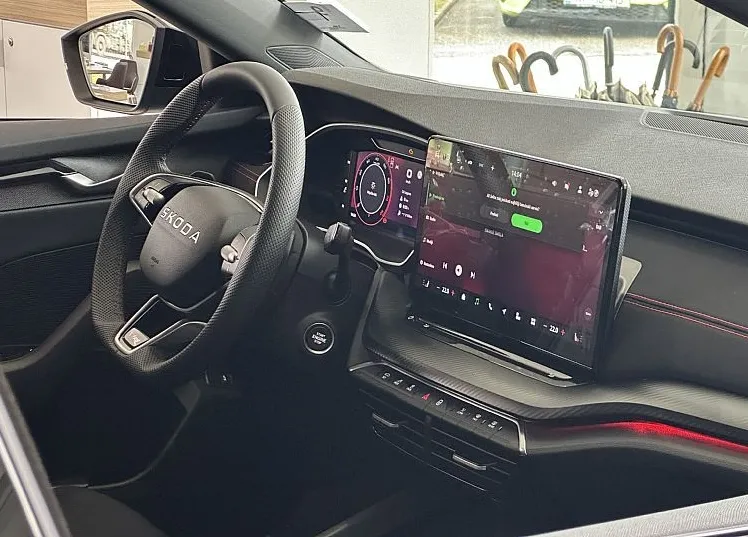 Zunanja slika - Škoda Octavia - RS 2.0 TSI DSG - 11
