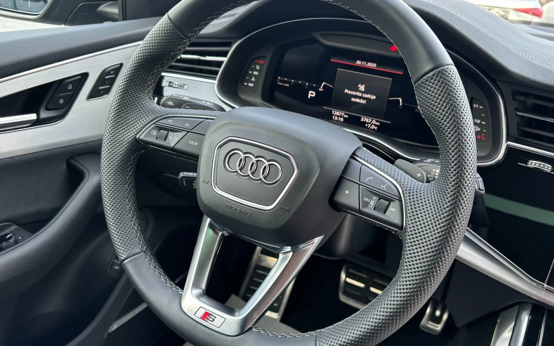 Zunanja slika - Audi Q8 - 50 TDI quattro S-line LASER-PANO-ZRAČNO-HLAJENJE.. - 14