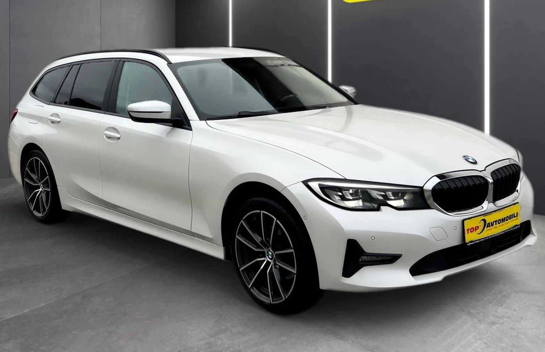 Zunanja slika - BMW Serija 3 - Touring: 320d xDrive FULL LED NAVI ACC KAM PDC VIRTUAL . - 8