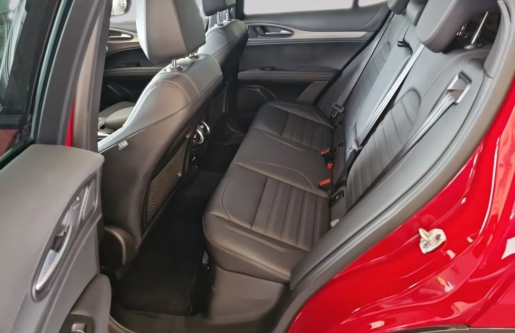 Zunanja slika - Alfa Romeo Stelvio - Q4 2.2 Multijet 210 Veloce Avt. - 11