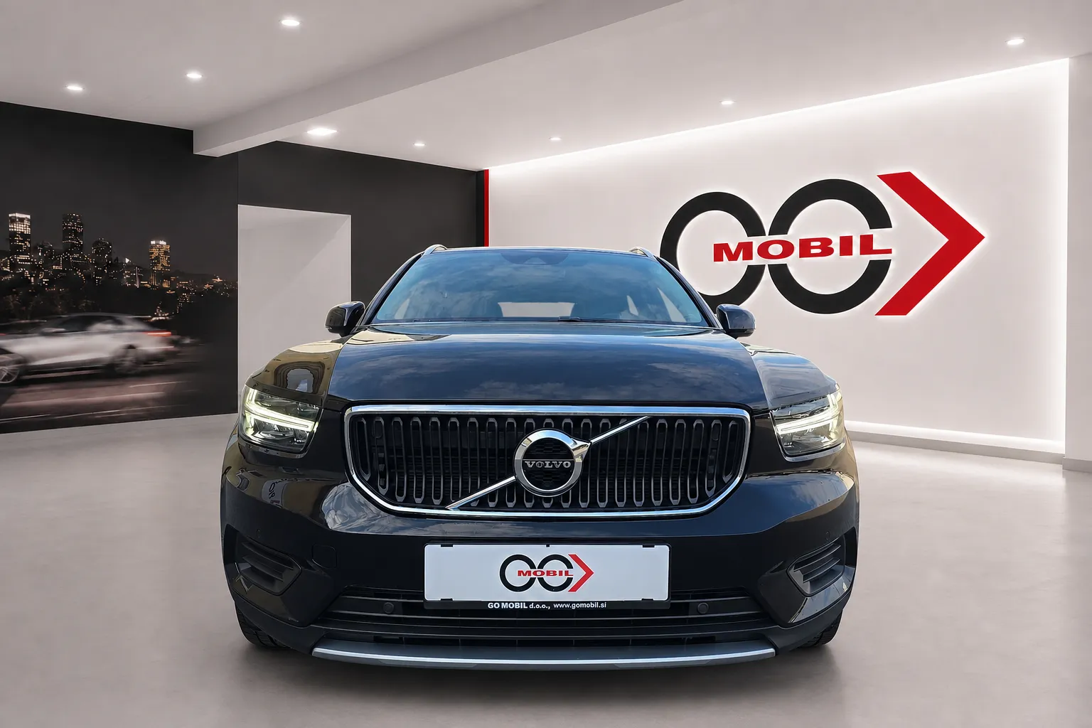 Zunanja slika - Volvo XC40 - D3 Momentum Pro Avt. - LED.kamera.asistence.navi - 2