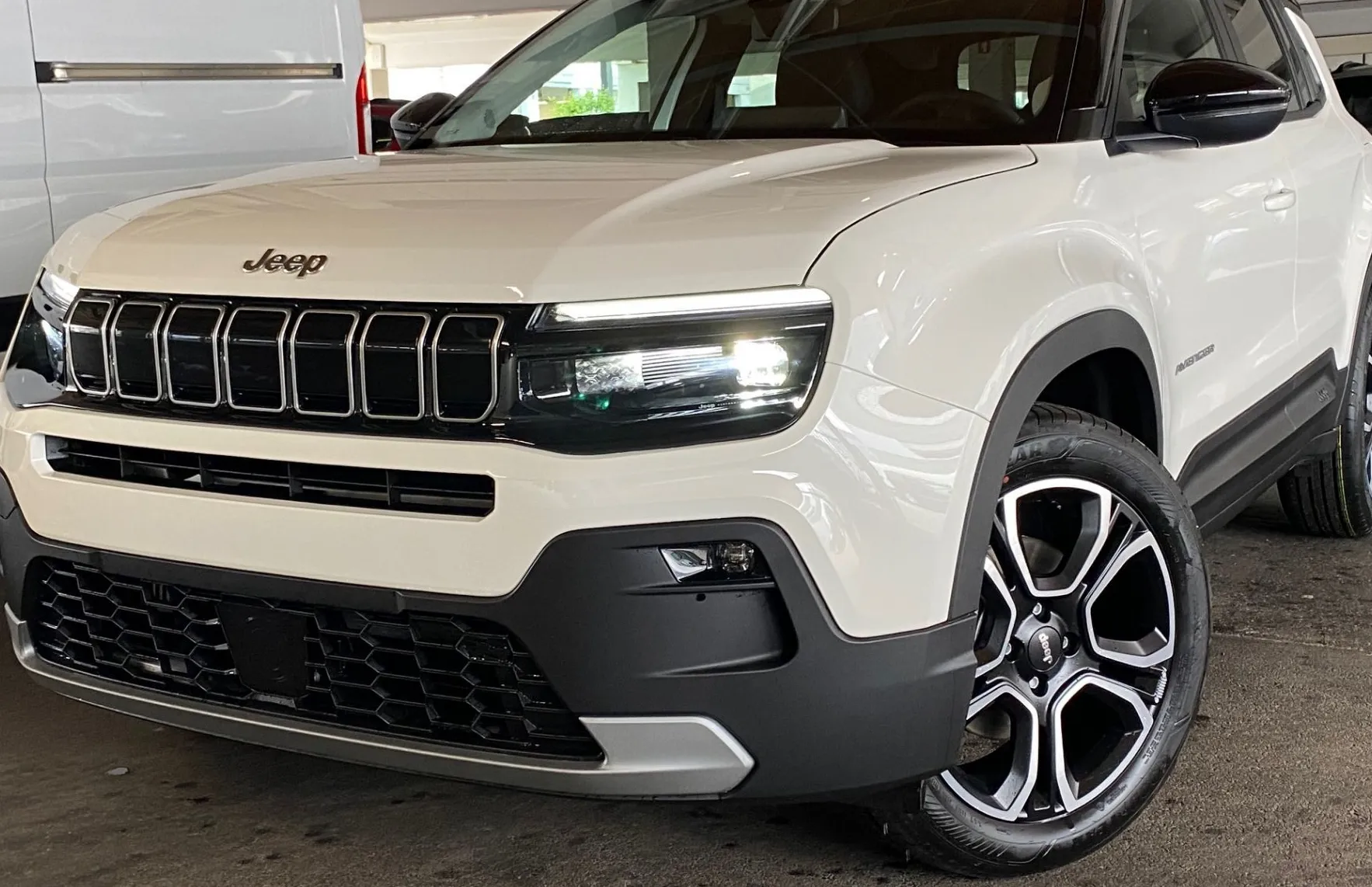 Zunanja slika - Jeep Avenger - Summit 1.2 E-DCT6 MHEV 110 - 1