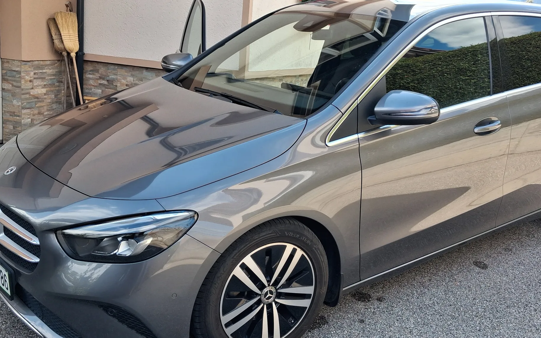 Zunanja slika - Mercedes-Benz B-Razred - Mercedes B - 1