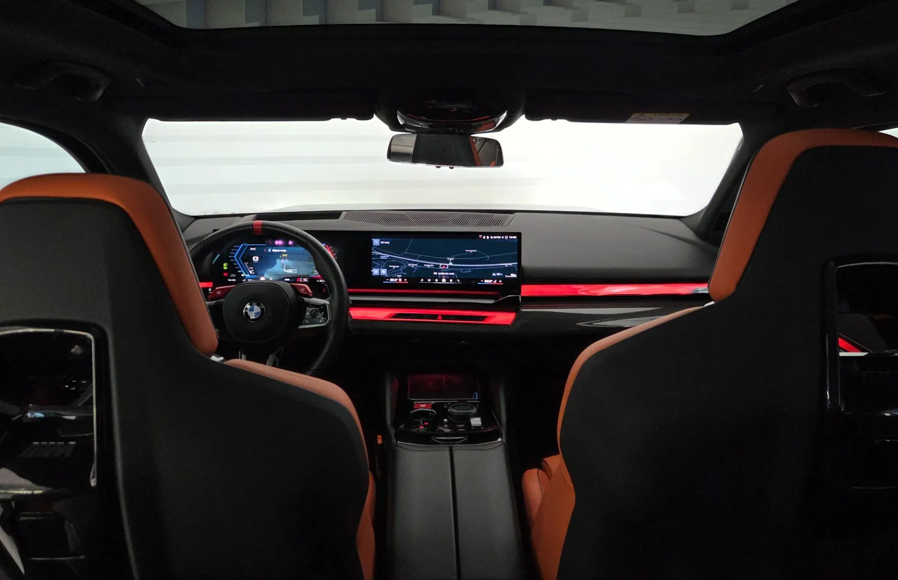 Zunanja slika - BMW M5 - Touring-RADAR-KLJUKA-KAM360-KEYLESS-HUD - 17