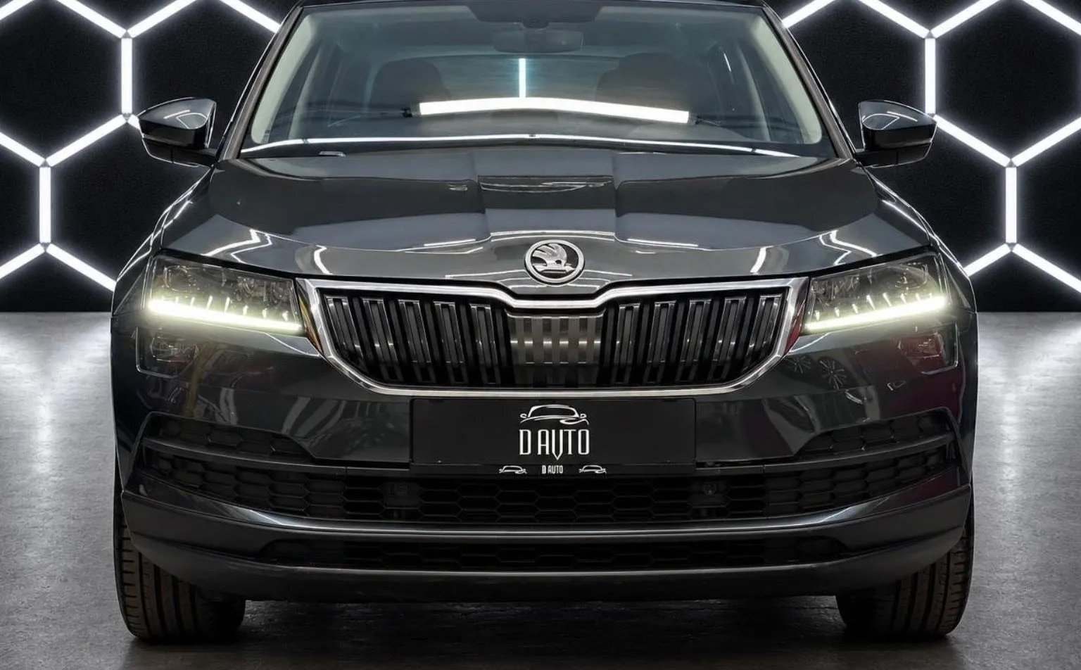 Zunanja slika - Škoda Karoq - 4x4 2.0 TDI KAMERA+NAVI+ACC+KEYLESS+LED+AMBIENT... - 2
