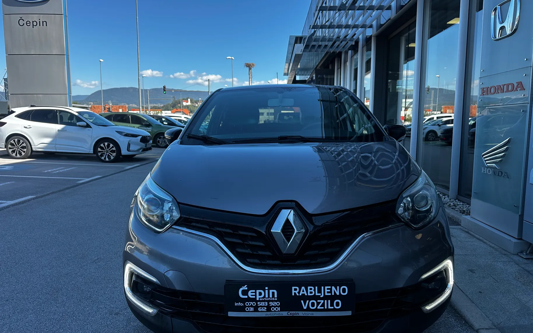 Zunanja slika - Renault Captur - TCe - 90 - LIMITED - SLO - 1LASTNIK - TOP - 2