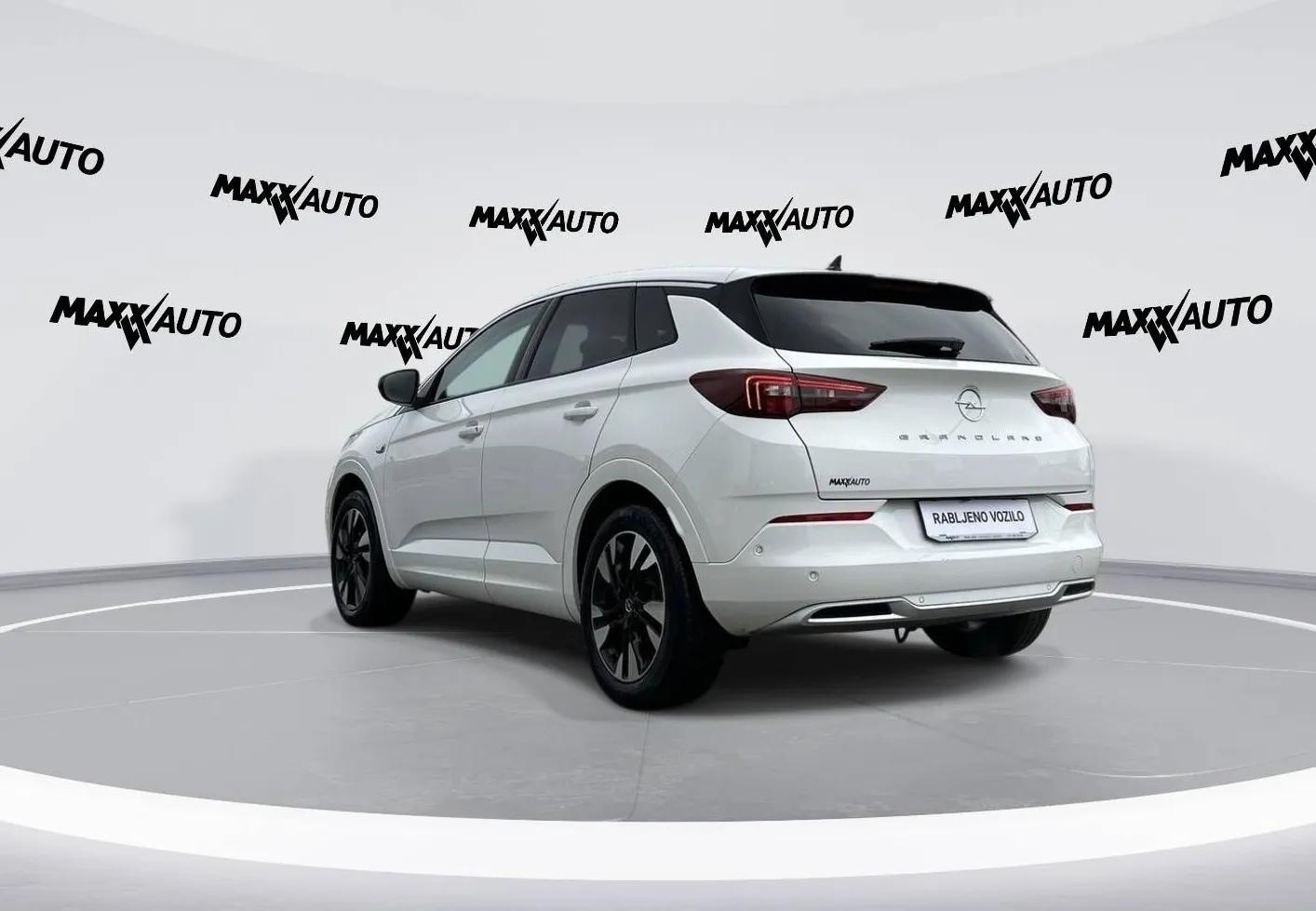 Zunanja slika - Opel Grandland X - 1.5 D AUT ULTIMATE ACC MRTVI KOT GRETJE SED+VOLAN - 6