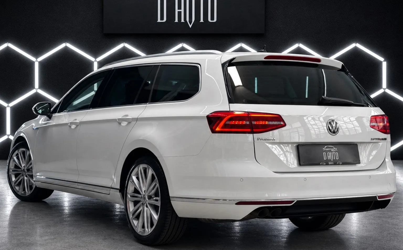 Zunanja slika - Volkswagen Passat Variant - 4motion 2.0 TDI DSG 140kW-WEBASTO-KAMERA-ACC-KLJ - 6