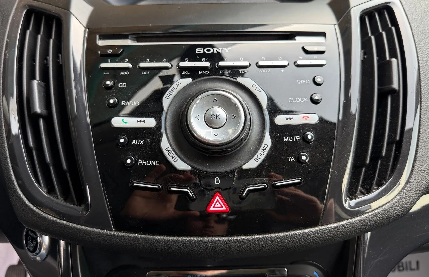 Zunanja slika - Ford Kuga - 2.0 TDCi TITANIUM SLOVENSKI 1.LASTNIK - 18