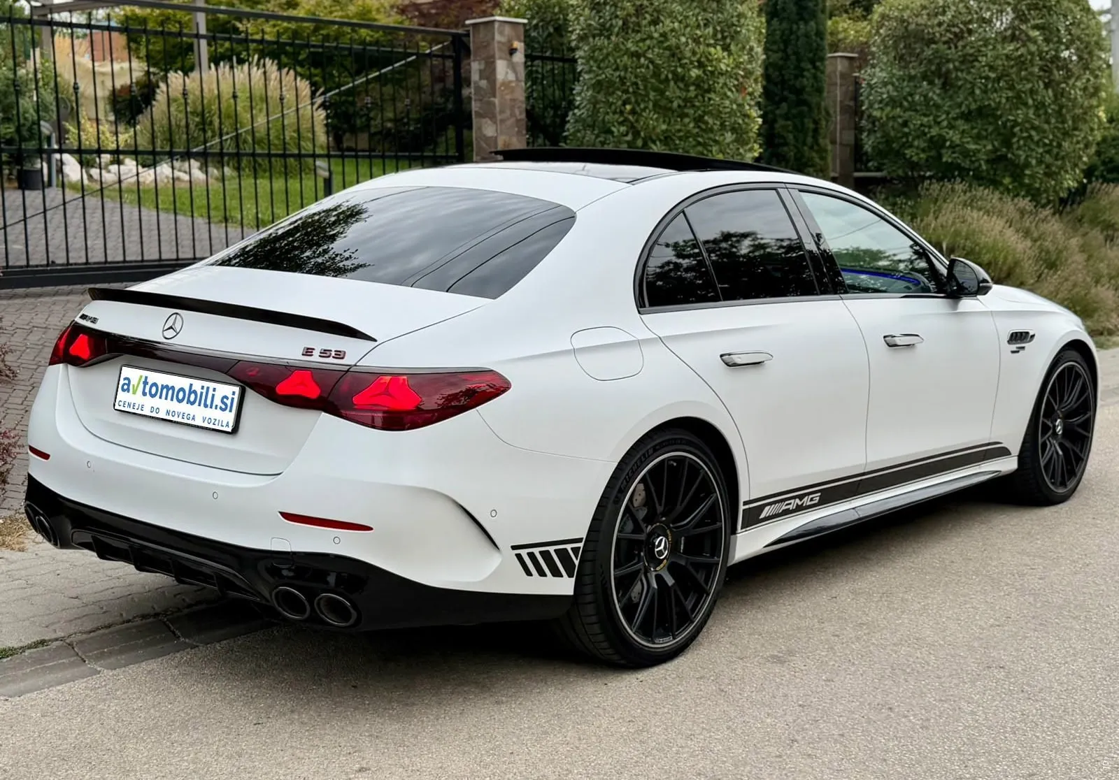 Zunanja slika - Mercedes-Benz E-Razred - AMG E53 4MATIC+ EDITION 1 - FULL - 4
