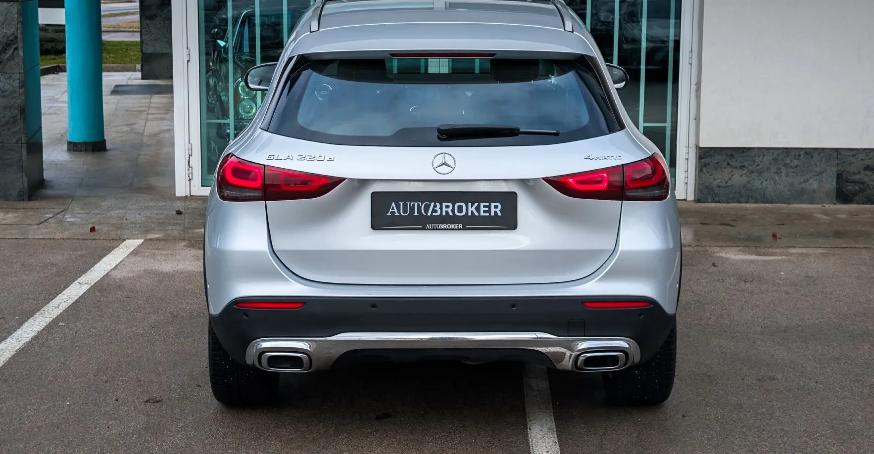 Zunanja slika - Mercedes-Benz GLA-Razred - GLA 220d 4M LED Ambient. Kamera Aktiv. tempomat - 5