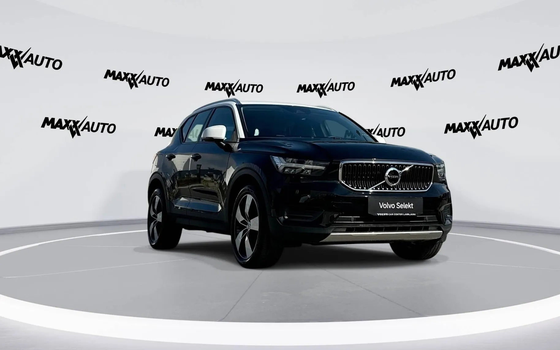 Zunanja slika - Volvo XC40 - B4 P AWD Momentum Pro Avt. - 3