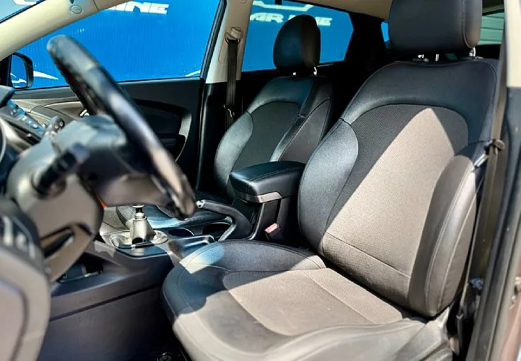 Zunanja slika - Hyundai ix35 - 4WD 2.0 CRDi - 7
