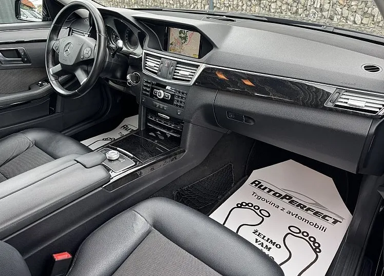Zunanja slika - Mercedes-Benz E-Razred - E 220 CDI AVANTGARDE AVT GR SED NAVI PDC ACC - 11