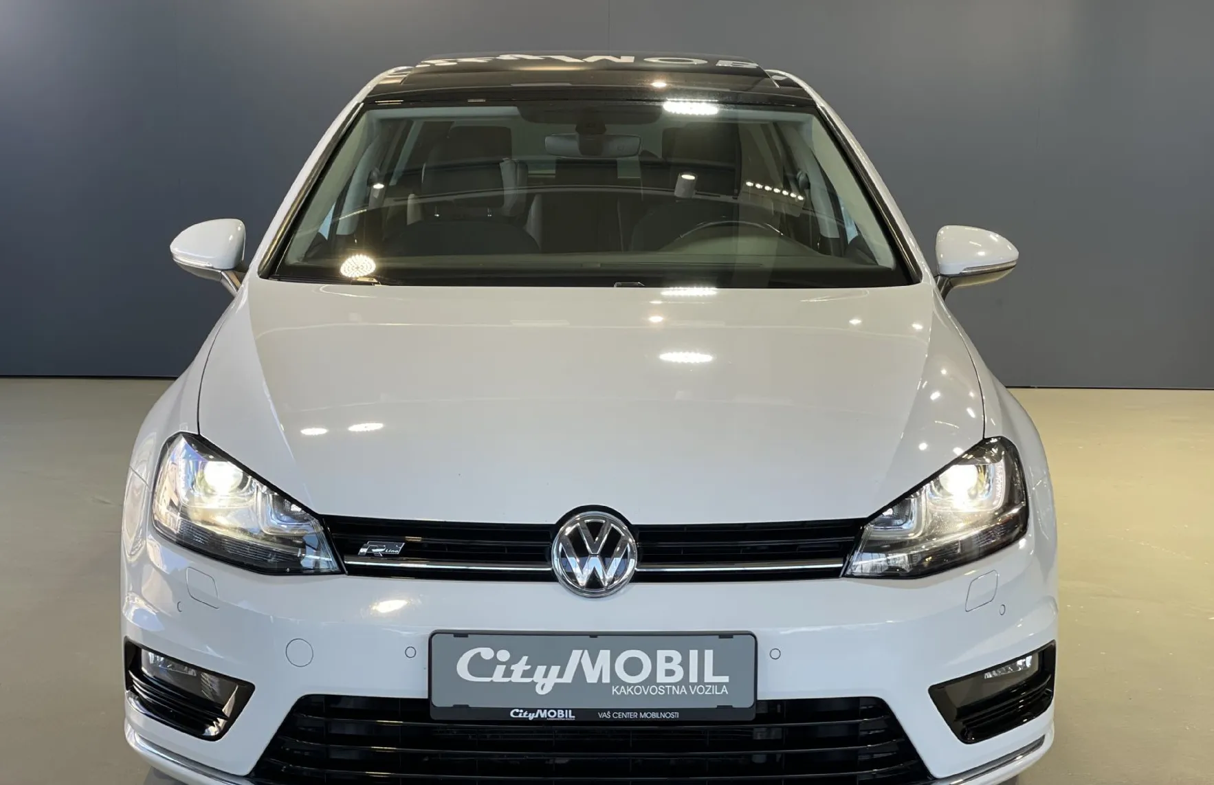 Zunanja slika - VW Golf - 1.LASTNIK-R LINE-PANORAMA-KAMERA-LED-TEMPOMAT-ALU - 2