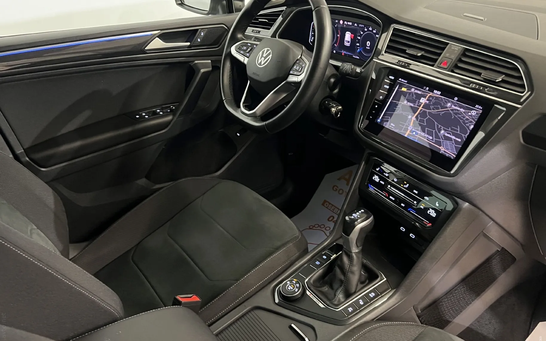 Notranja slika - VW Tiguan - 2.0 TDI-4X4-AUT-IQ-VIRTUAL-ACC-HEAD UP-LED-KAMERA. - 12