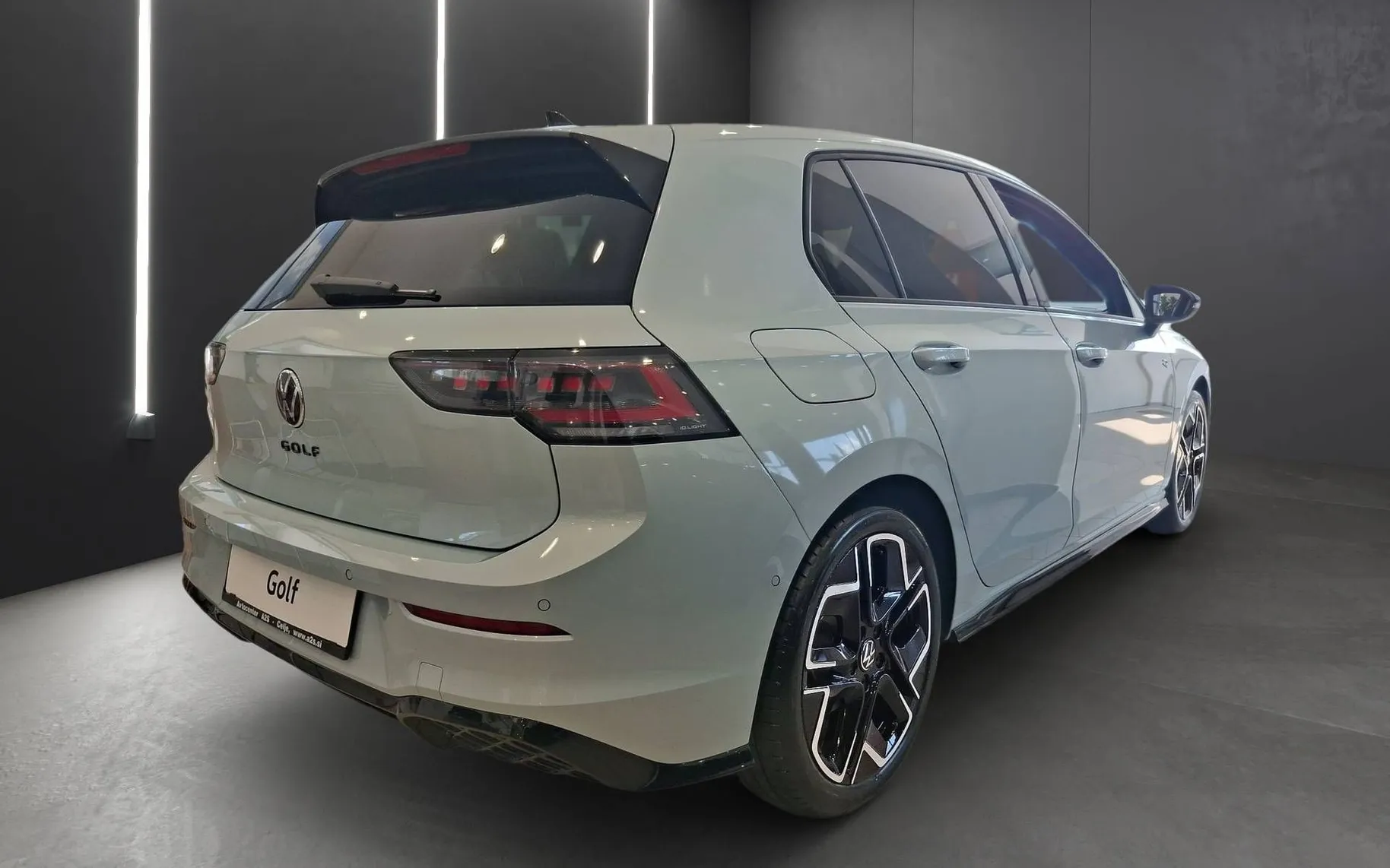 Zunanja slika - Volkswagen Golf - 1.5 eTSI BMT 4Joy DSG - 3