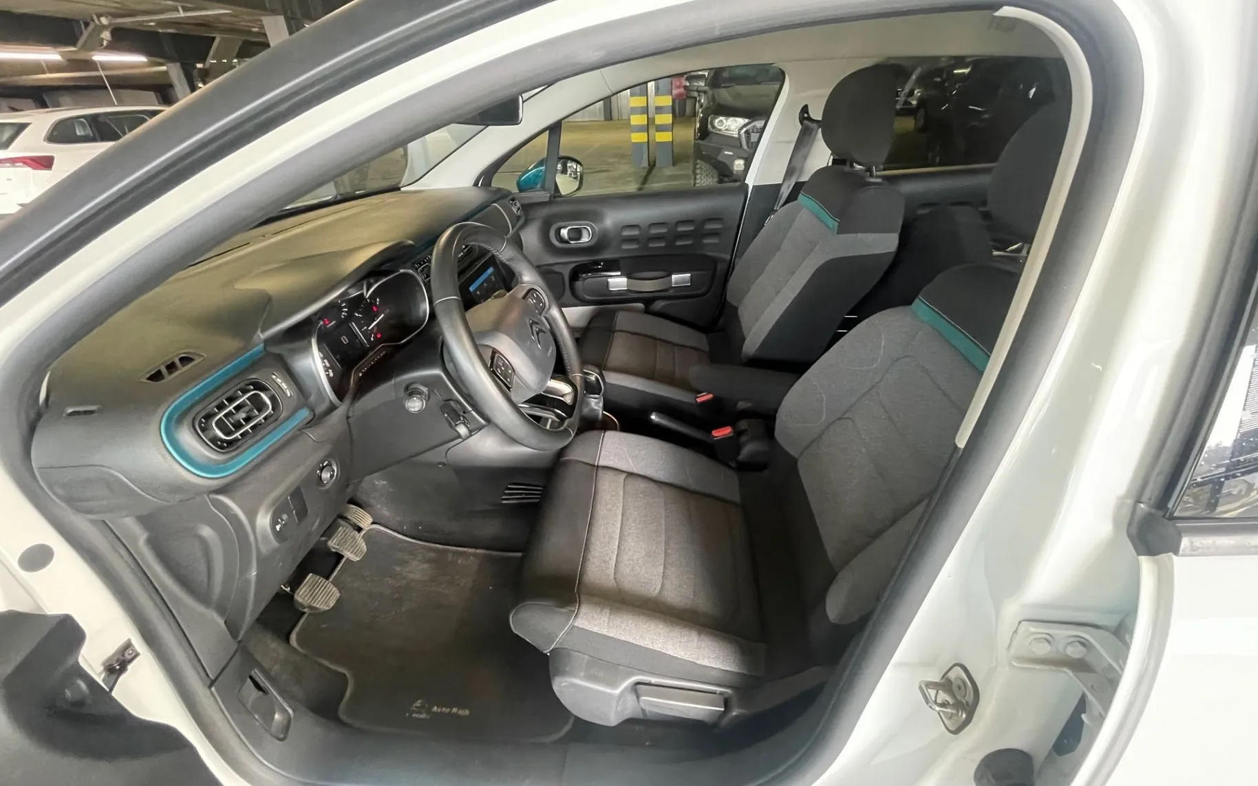 Zunanja slika - Citroën C3 - Feel PureTech SHINE 83 S S BVM NAVI.PDC.LED. - 12