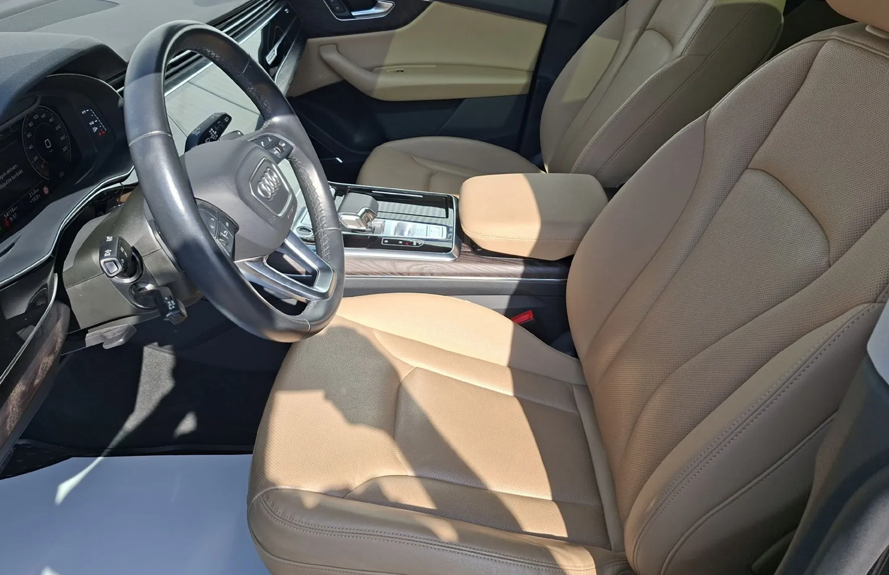 Zunanja slika - Audi Q8 - 45 TDI S-Line Quattro - 8