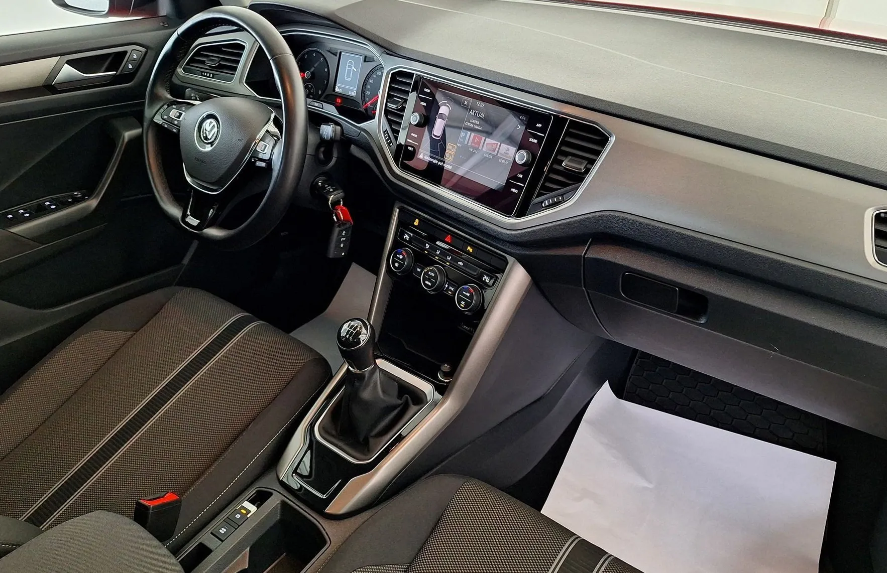Zunanja slika - Volkswagen T-Roc - 1.0 TSI Style•PARK.SENZORJI•ACC•MRTVI KOTI•SLO•... - 12