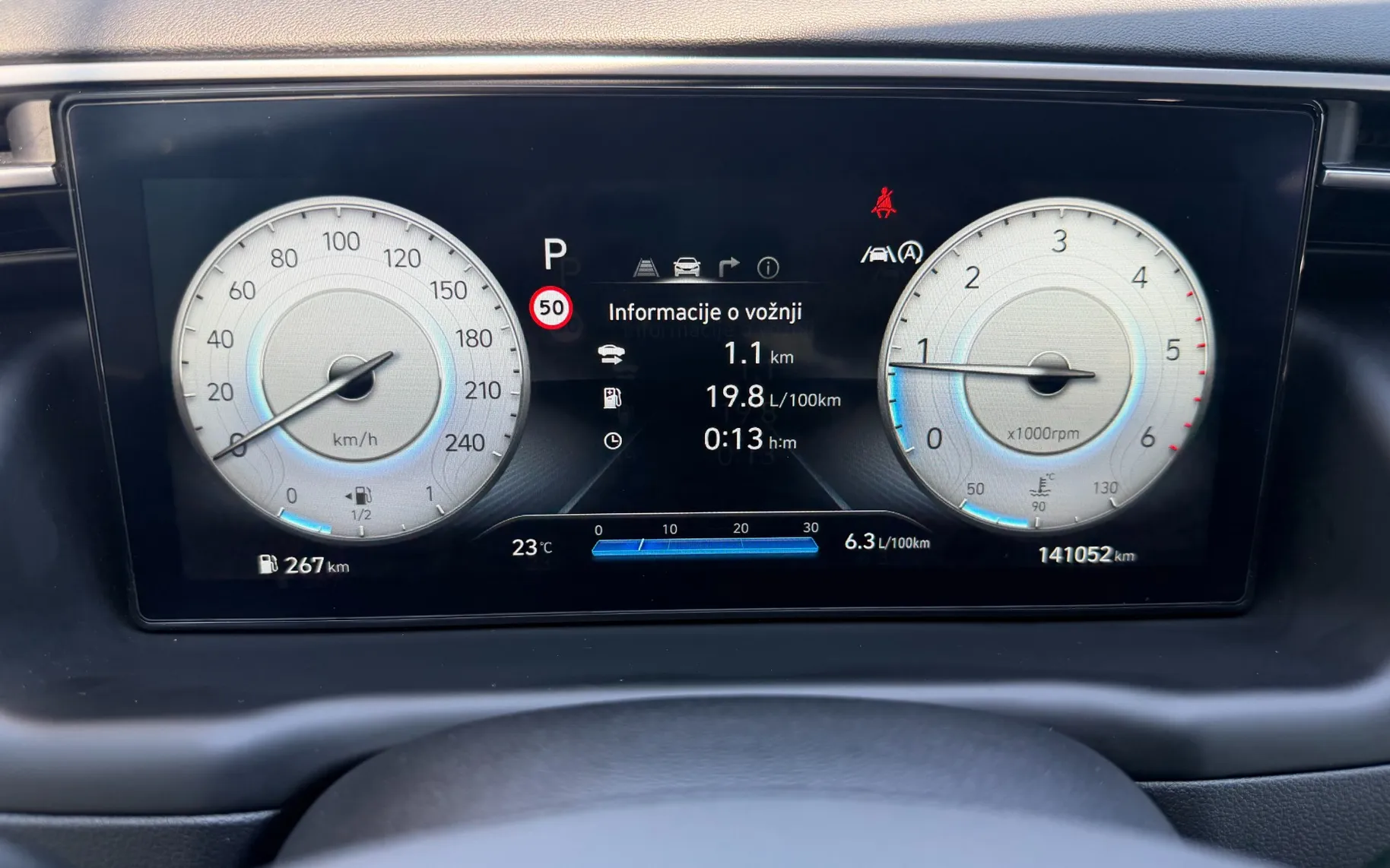 Zunanja slika - Hyundai Tucson - 1,6 CRDi Premium 48V - 16