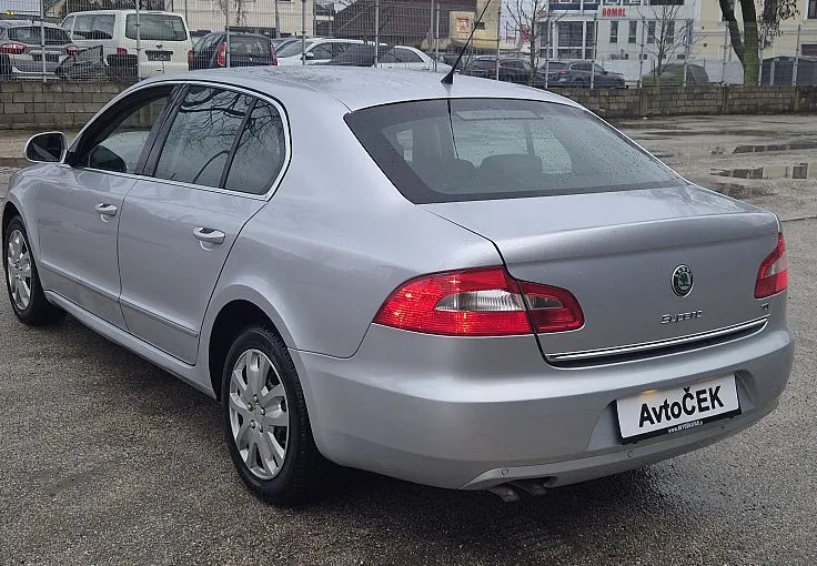Zunanja slika - Škoda Superb - 1.9 TDI + XENON + NAVI + BREZ POLOGA - 7