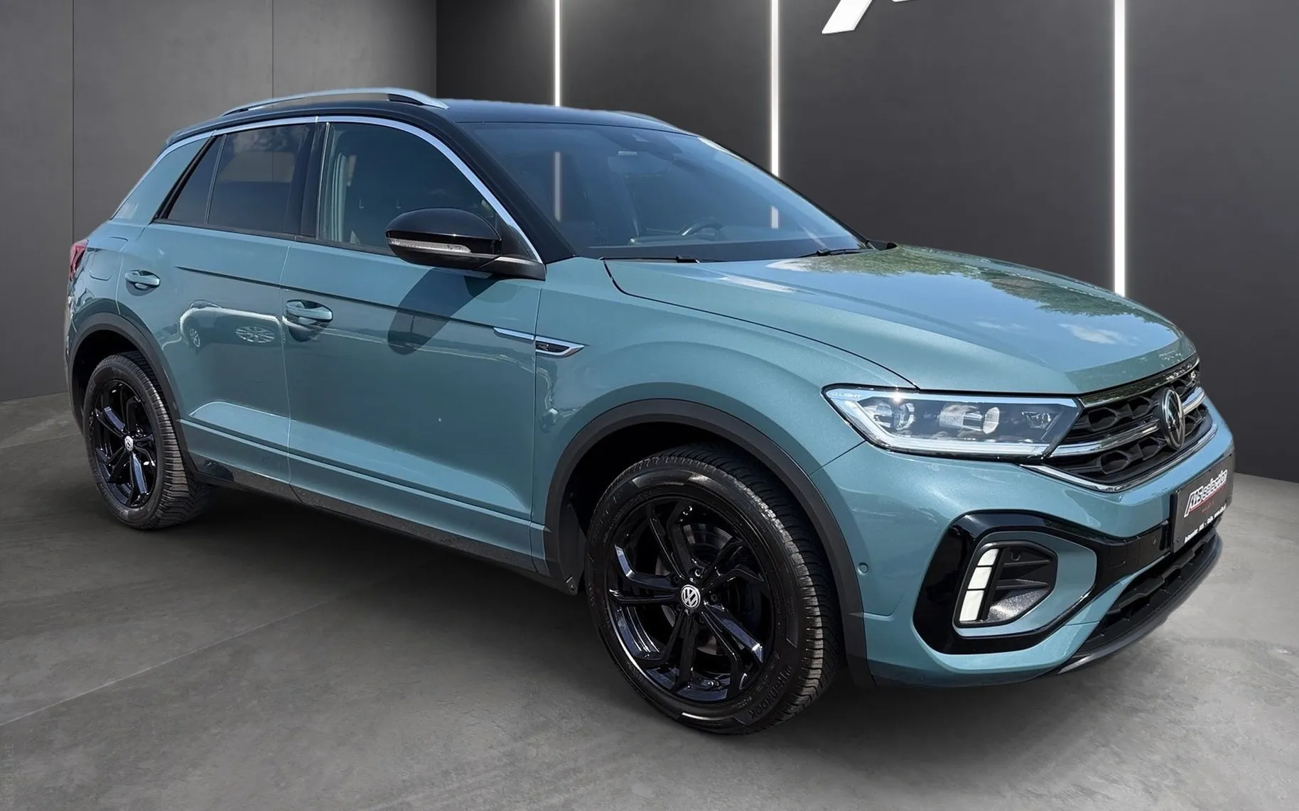 Zunanja slika - Volkswagen T-Roc - 2.0 TDI BMT R-Line DSG-Vl.kljuka-Masaža-IQ Light.. - 2