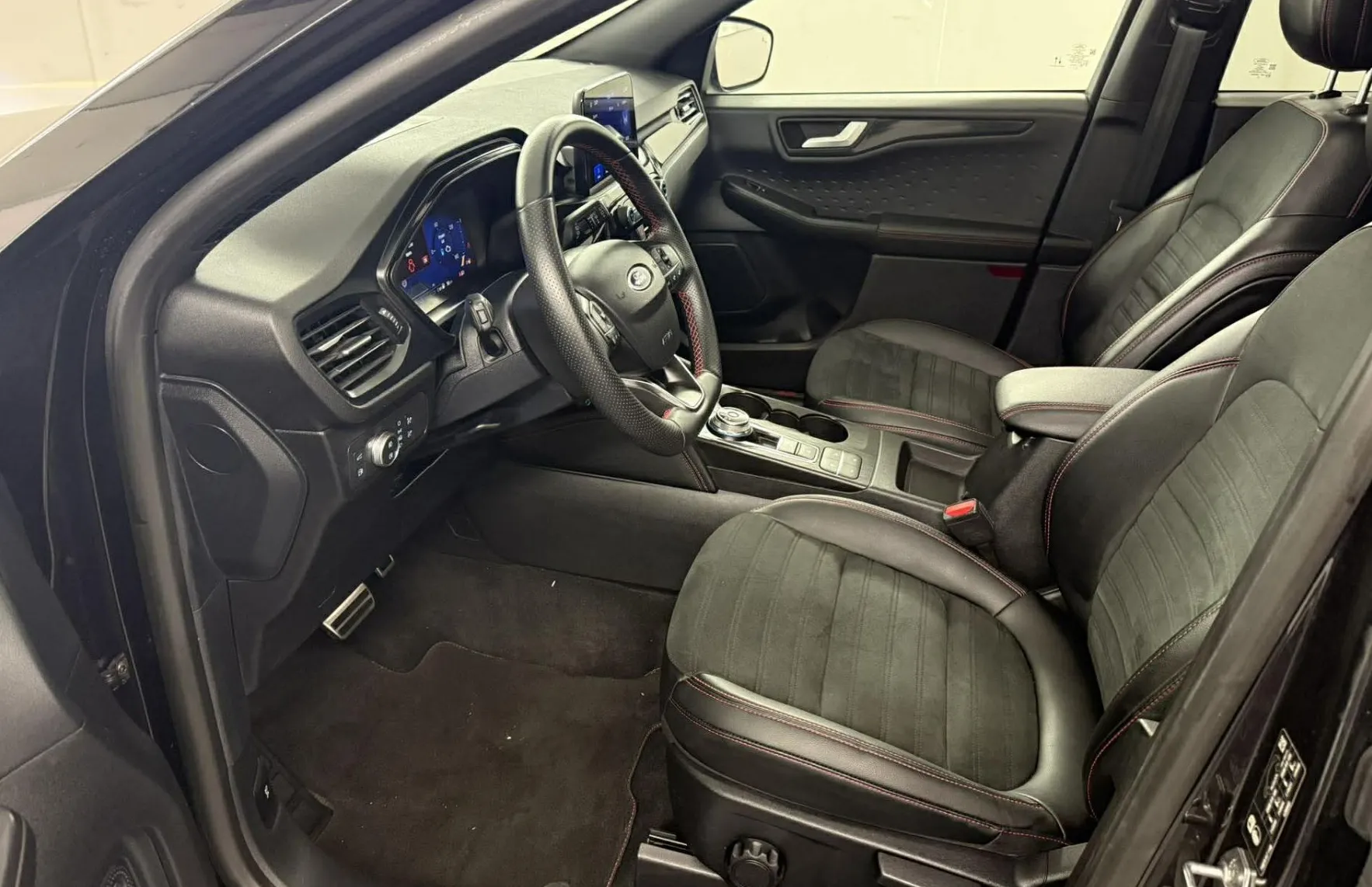 Zunanja slika - Ford Kuga - 2.5 Duratec PHEV ST-Line CVT KAMERA.NAVI.LED.ALU. - 17