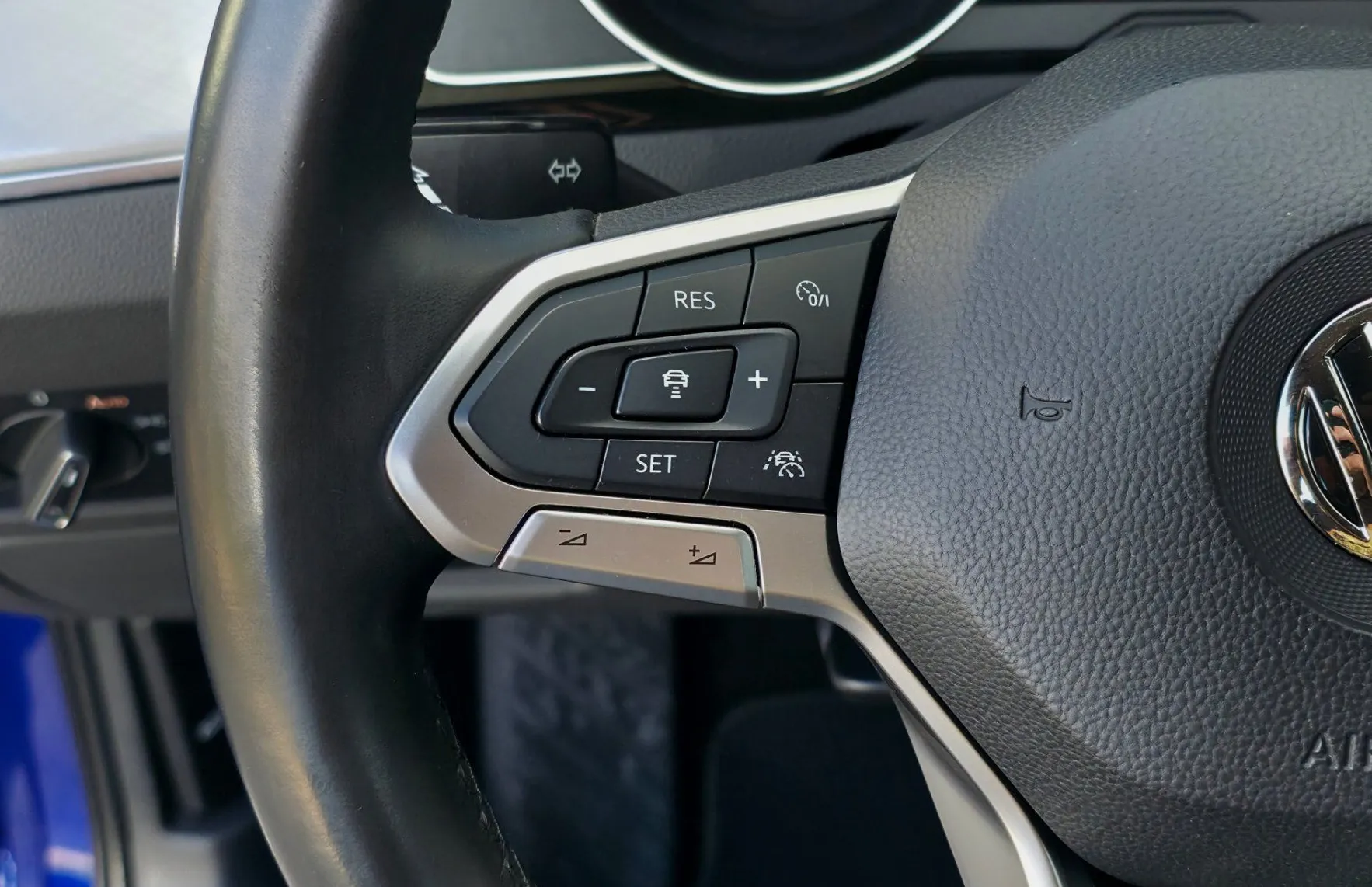 Zunanja slika - Volkswagen Passat - Variant 2.0TDI R-line LED•ACC•LANE•AMBIENT•NAVI•2X-PDC•17C - 9