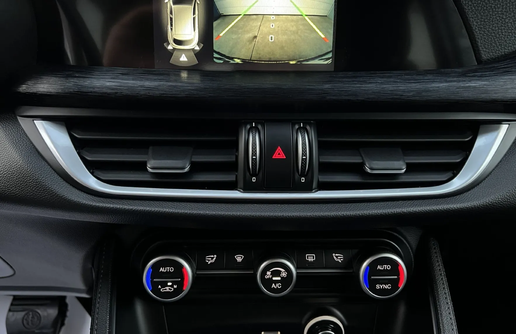 Zunanja slika - Alfa Romeo Stelvio - 2.2D Q4 190KM AVTOMATIK NAVI LED KAMERA 1.lastnik - 15