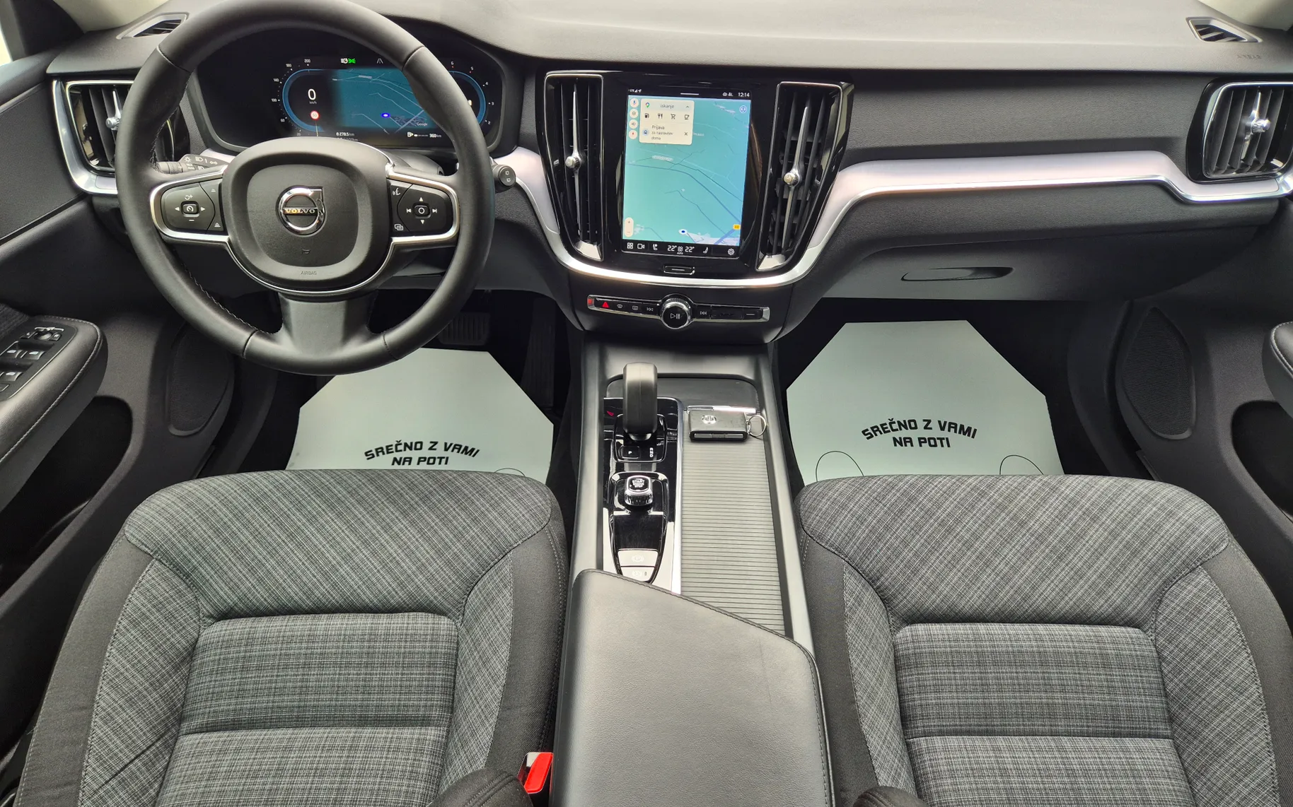 Notranja slika - Volvo V60 - B4D Core Avt. - 9