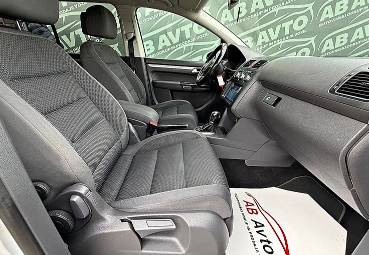 Zunanja slika - VW Touran - 1.6 TDI BMotion DSG Highline 77kW+7SEDEŽEV+ALU+TOP - 10