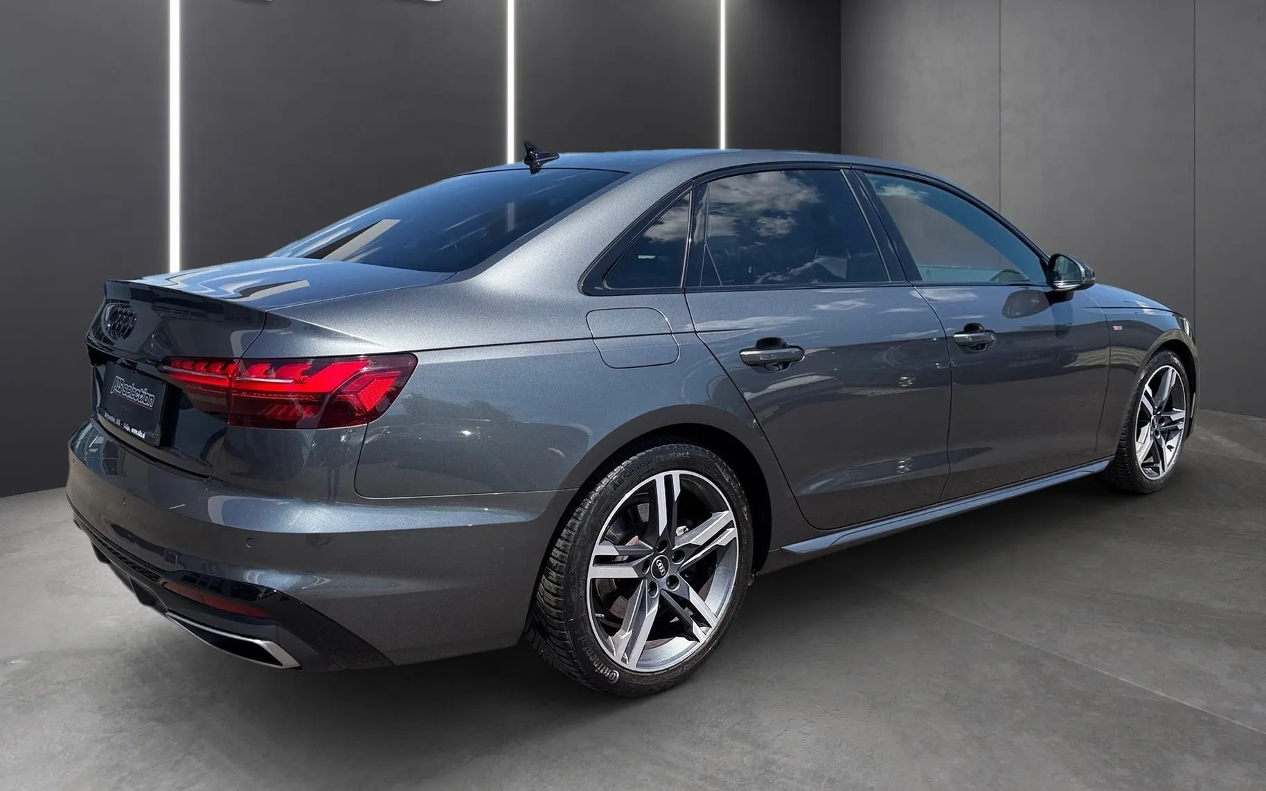 Zunanja slika - Audi A4 - 35 TFSI S line S tronic-SLO-Lane assist-PDC-Kame - 3