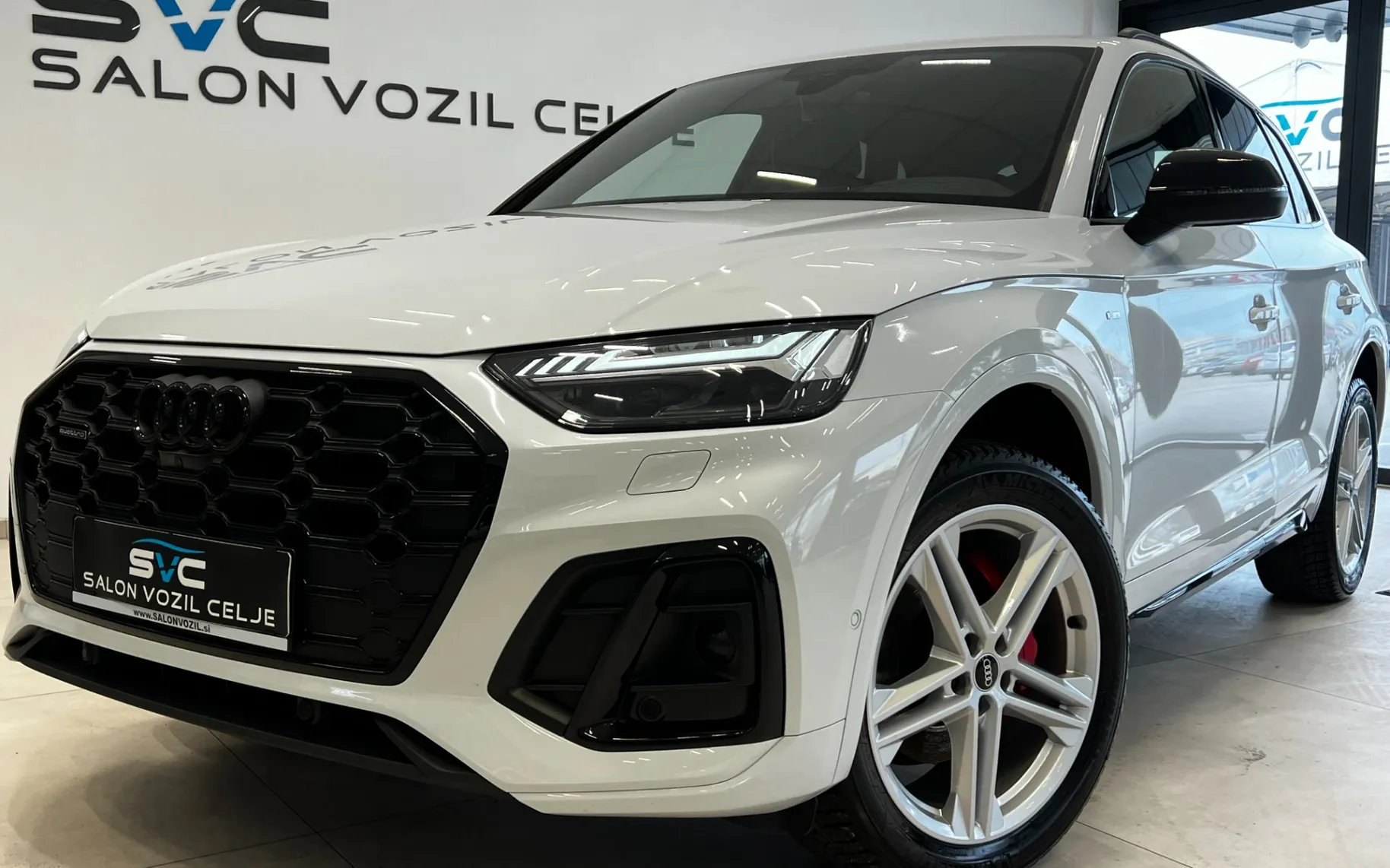 Zunanja slika - Audi Q5 - 40 TDI-Q-S-LINE-MATRIX-HUD-VIRTUAL-KAM360-KEYLESS - 1