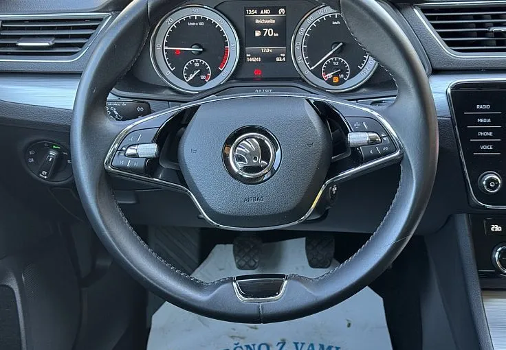 Zunanja slika - Škoda Superb - Combi 2.0 TDI Ambition - 7