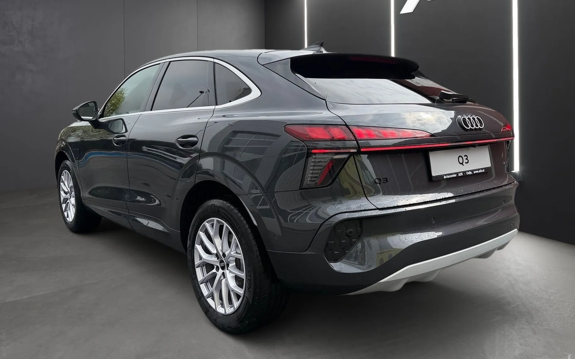 Zunanja slika - Audi Q3 Sportback - TFSI quattro S tronic - 4