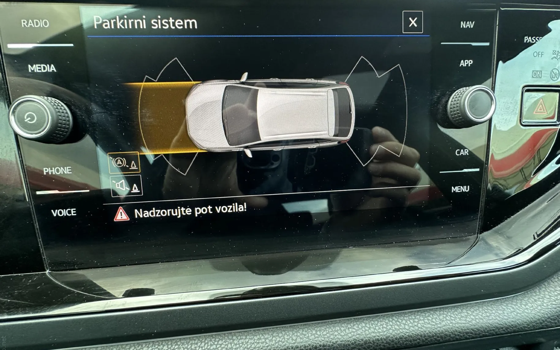 Zunanja slika - Volkswagen Taigo - 1.0 TSI R-Line 85.PANORAMA.LED.2025.SAMO 17.000 KM - 12
