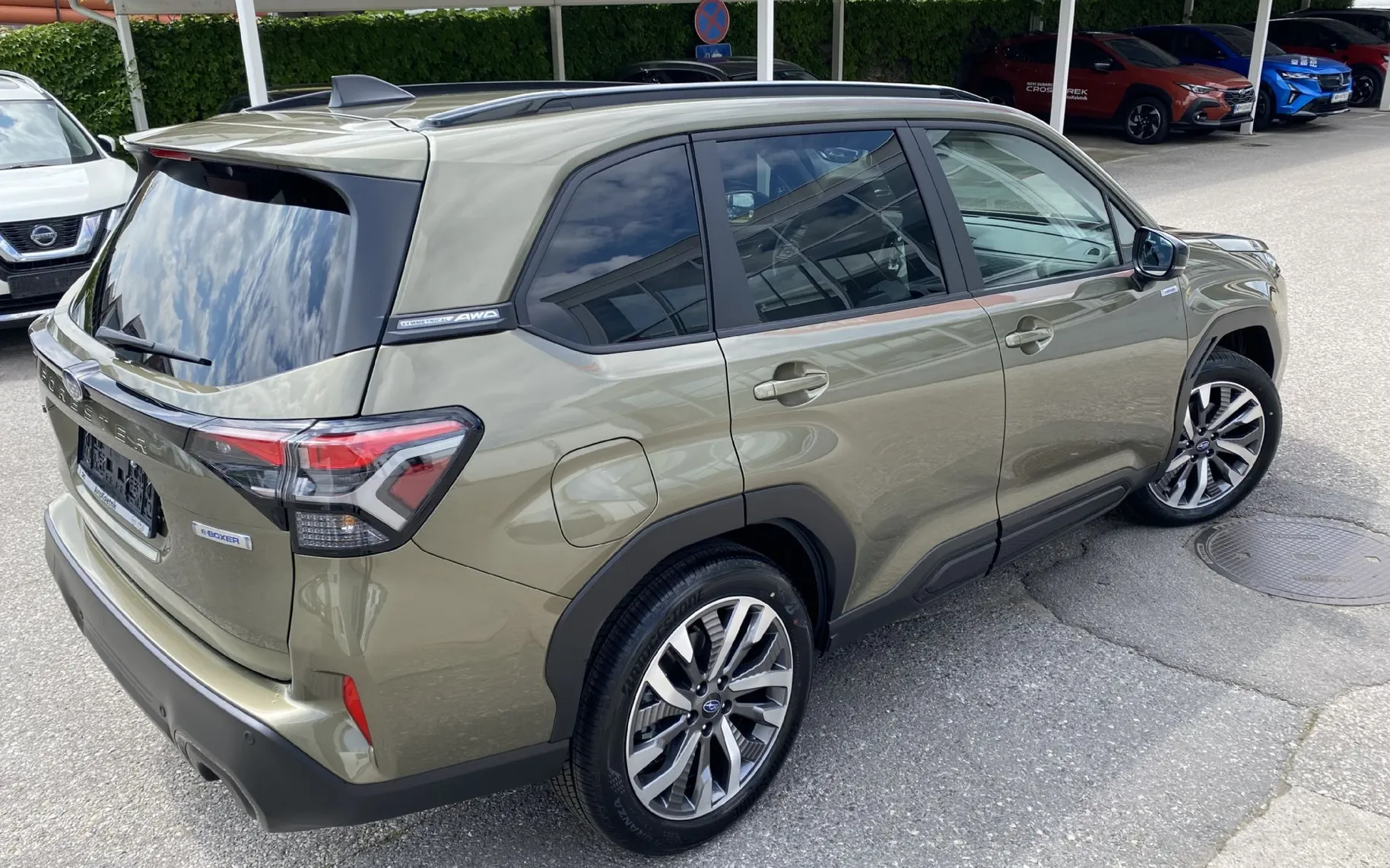 Zunanja slika - Subaru Forester - 2.0i CVT 4WD Lineartronic PREMIUM - 10