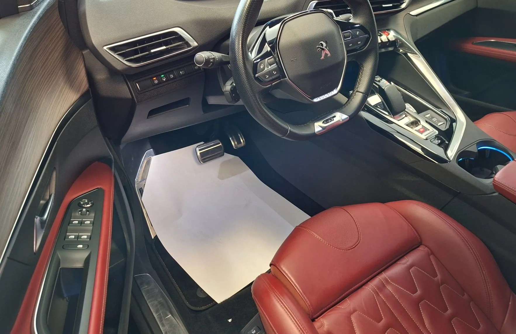 Zunanja slika - Peugeot 3008 - PHEV4 300 GT Avt.-FULL LED-NAVI-360 KAMERA- - 7