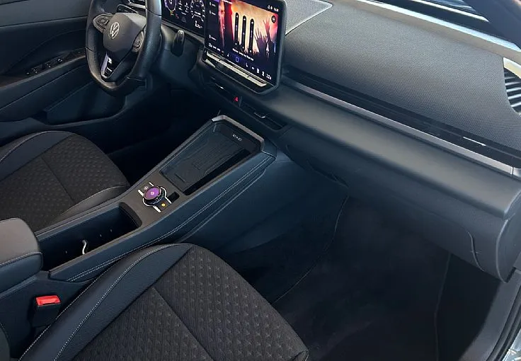 Zunanja slika - Volkswagen T-Roc - 1.5 eTSI R-Line DSG - SLO - 7