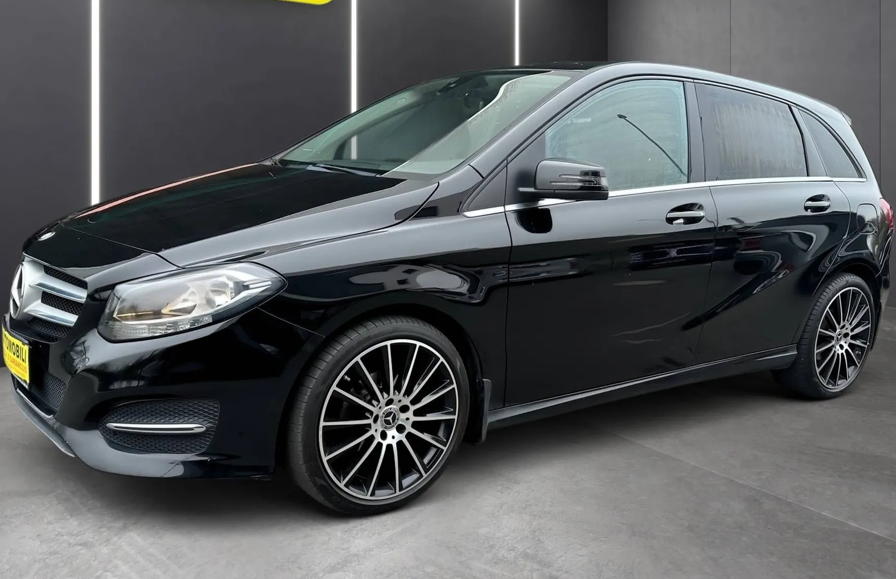Zunanja slika - Mercedes-Benz B-Razred - B180d NAVI TEMP KAM KLJUKA PDC MOŽNOST BREZ POLO.. - 3