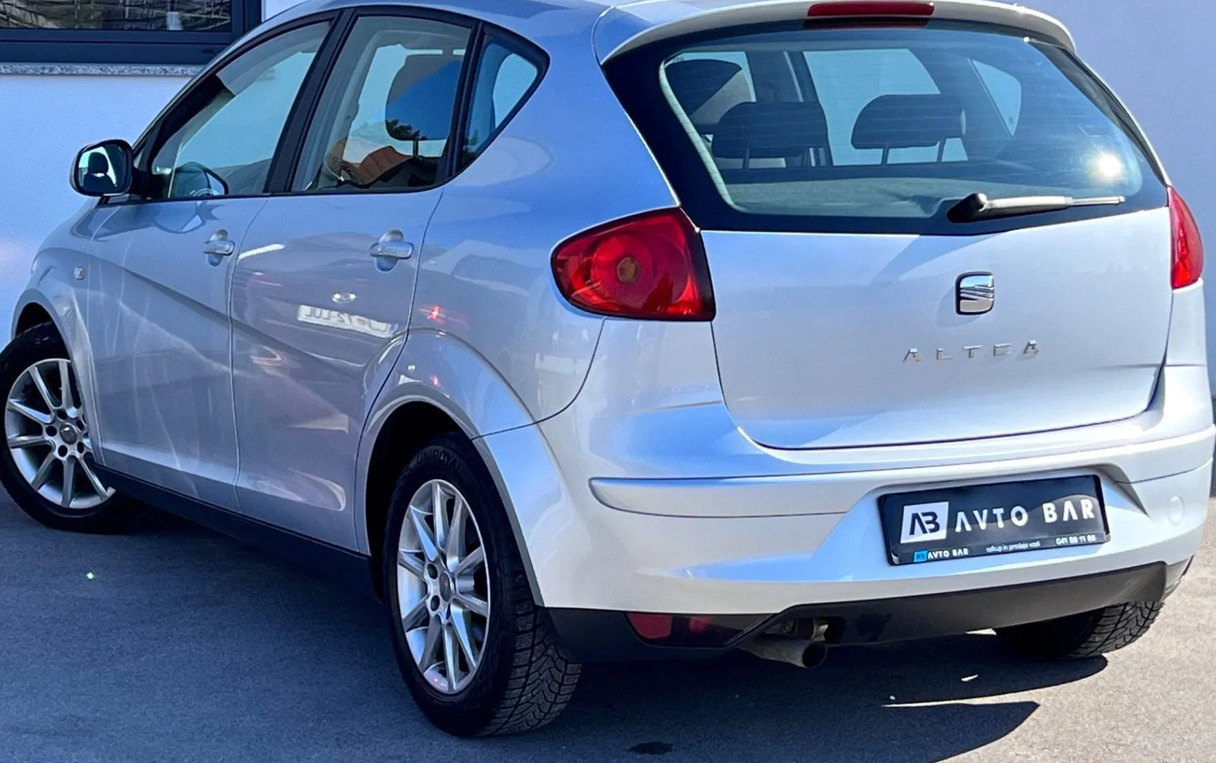 Zunanja slika - Seat Altea - 1.6 TDI+1.LAST+SLO+TEMP+ALU+SAMO 95.013 km - 8