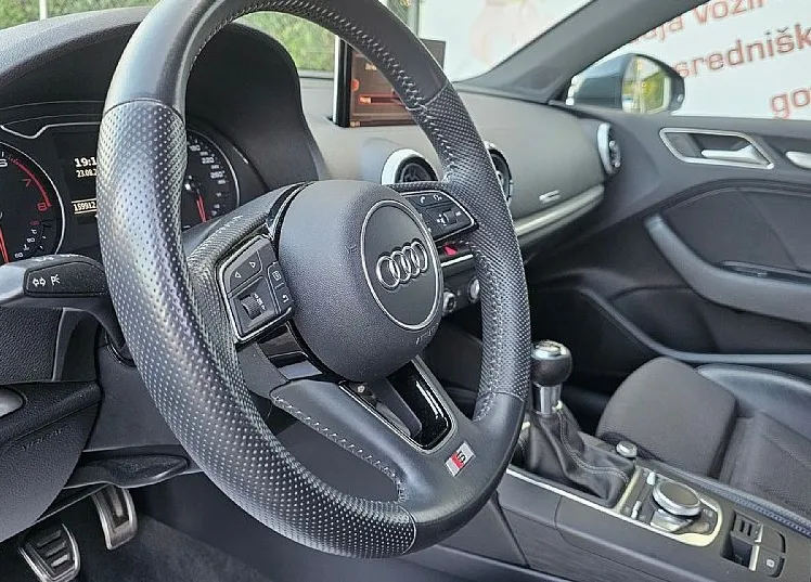 Zunanja slika - Audi A3 - 30 TFSI LIMUZINA S-LINE LED-ALU PLATIŠČA-USNJE - 10