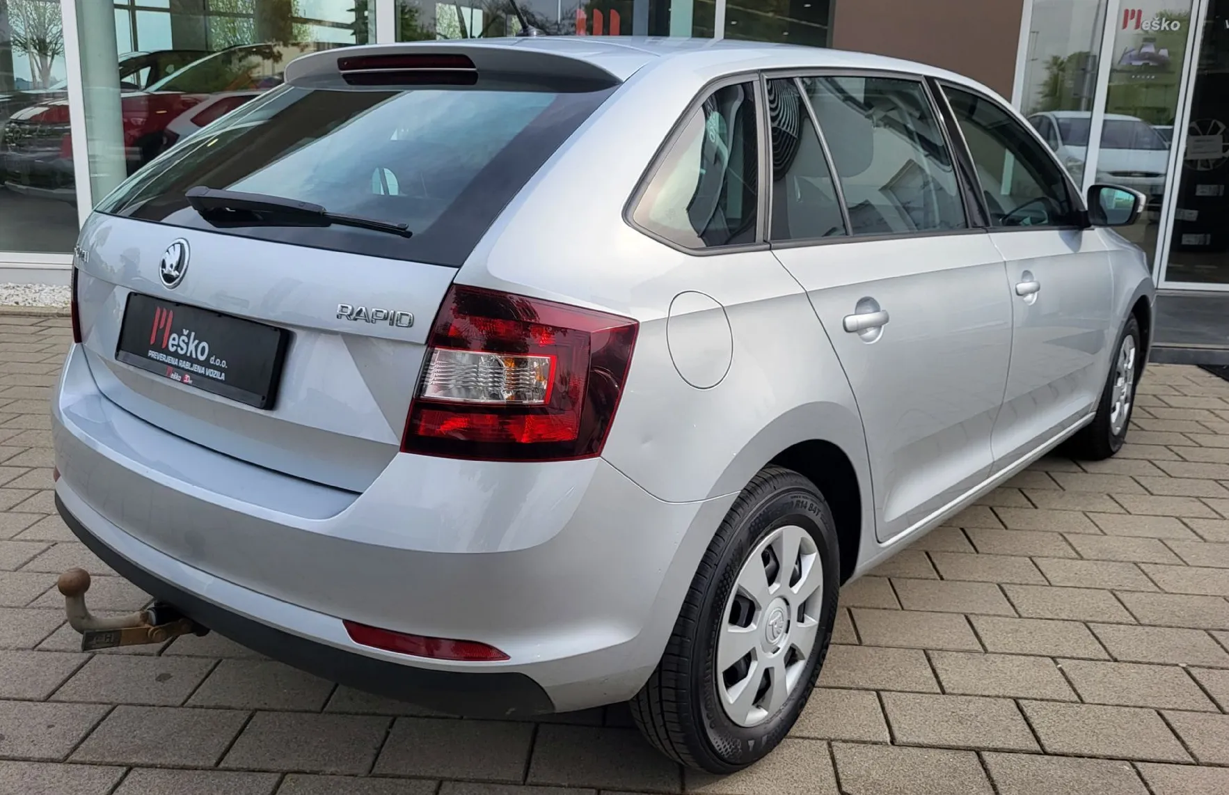 Zunanja slika - Škoda Rapid - 1.0 TSI slo-1last-ac-el.paket-vl.kljuka-Bluetooth - 4