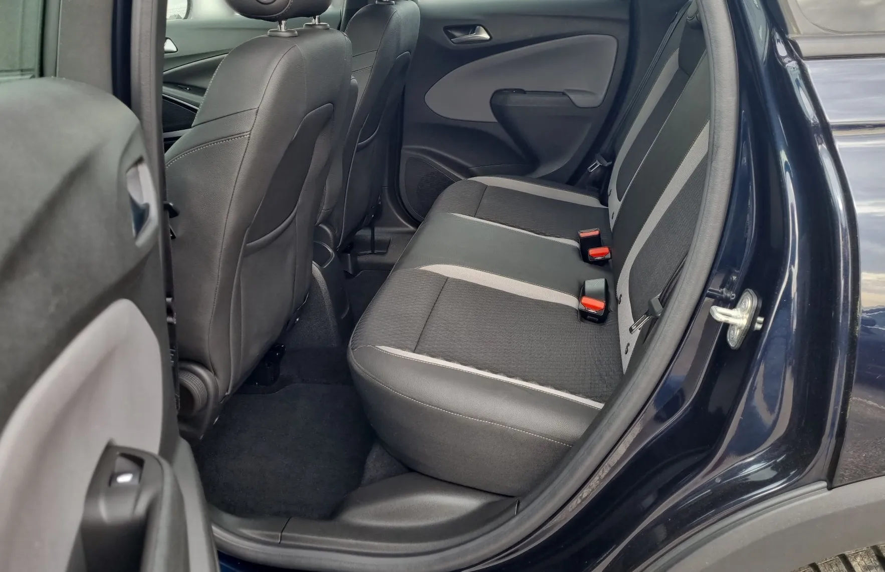 Zunanja slika - Opel Crossland X - 1.2 TURBO 81KW S S DESIGN LINE - 11